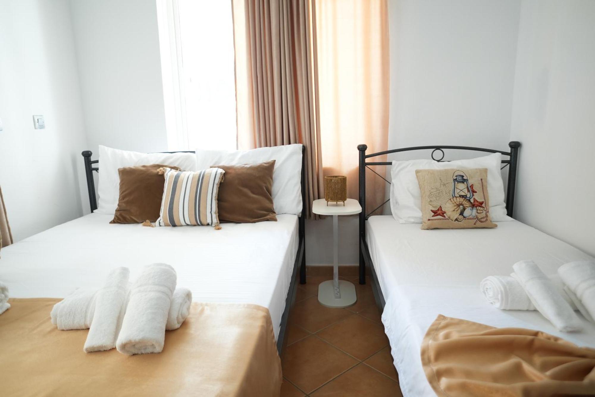 Saranda Waterside Apartments Ngoại thất bức ảnh